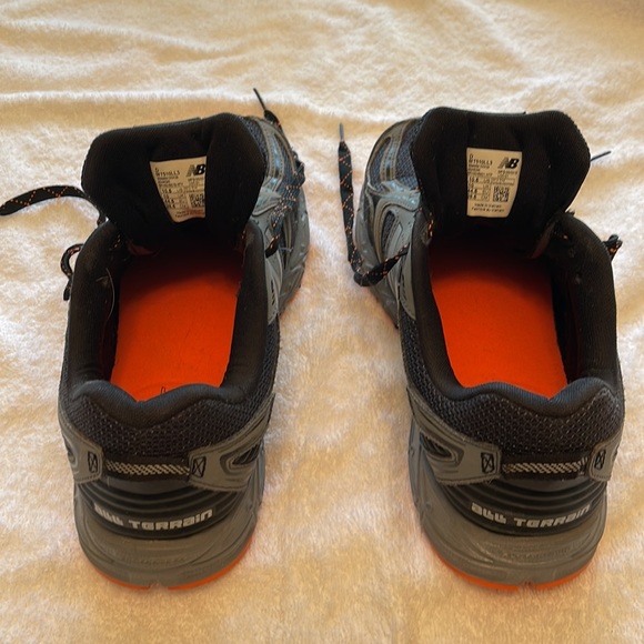 New Balance Men’s All Terrain Athletic Shoes, Like New, worn once inside only! - Picture 3 of 7